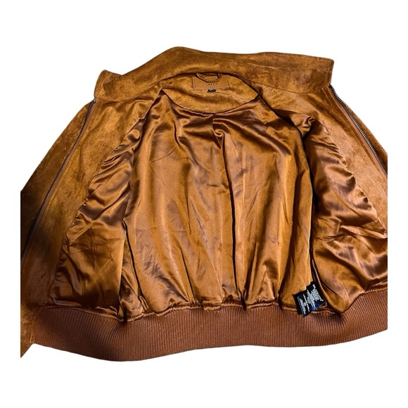 BLANKNYC Aviator Jacket
Poker Face Charlie Cale Suede Bomber Jacket 🔥 - Picture 5 of 8